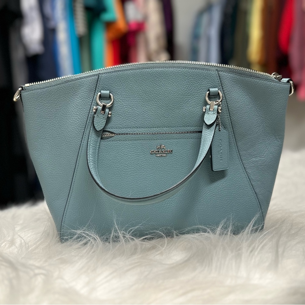 COPY - LIKE NEW- COACH bag with multiple straps!